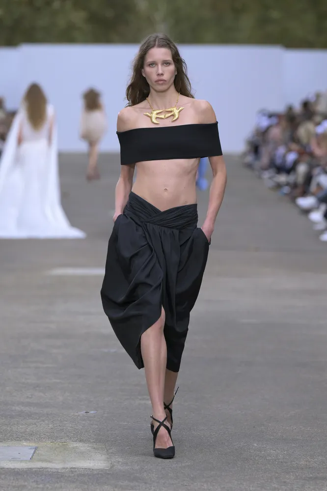 Stella McCartney весна-лето 2025