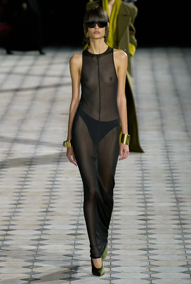 SAINT LAURENT весна-лето 2023
