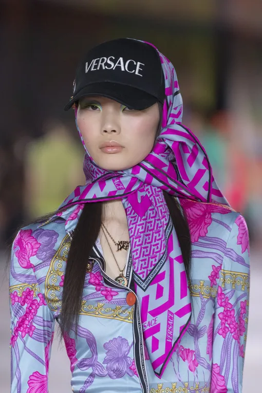 Versace весна-лето 2022