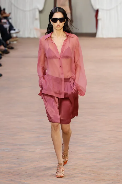 Alberta Ferretti весна-лето 2024 Alberta Ferretti весна-лето 2024