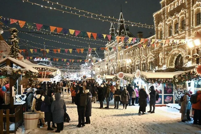 Чем заняться на новогодних праздниках в Москве