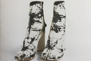 История Tabi: как Мартин Маржела создал обувь, которая не выходит из моды уже 32 года