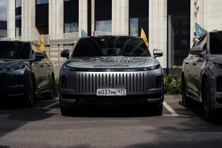 Гибридные автомобили и новые рекорды: как прошел автопробег Esteo и Т-Банк