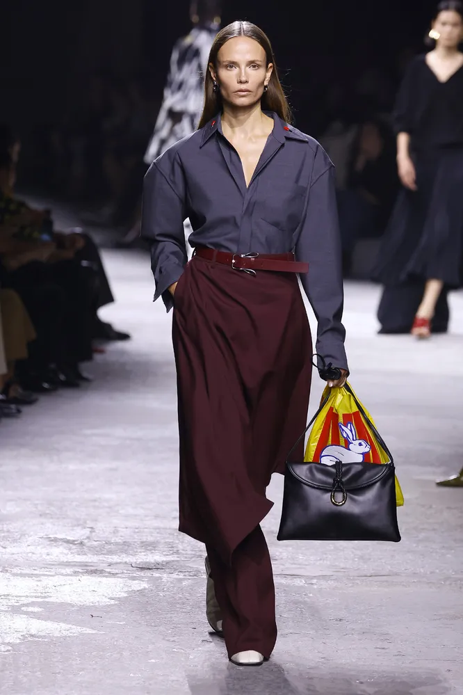 Bottega Veneta весна-лето 2025