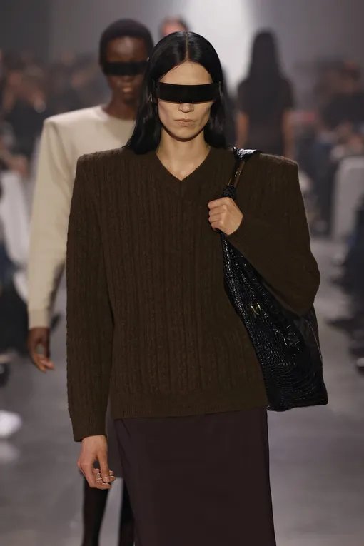 MM6 Maison Margiela осень-зима 2025/26 MM6 Maison Margiela осень-зима 2025/26