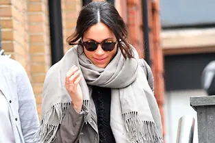 Меган Маркл уже выбирает рождественский подарок принцу Гарри