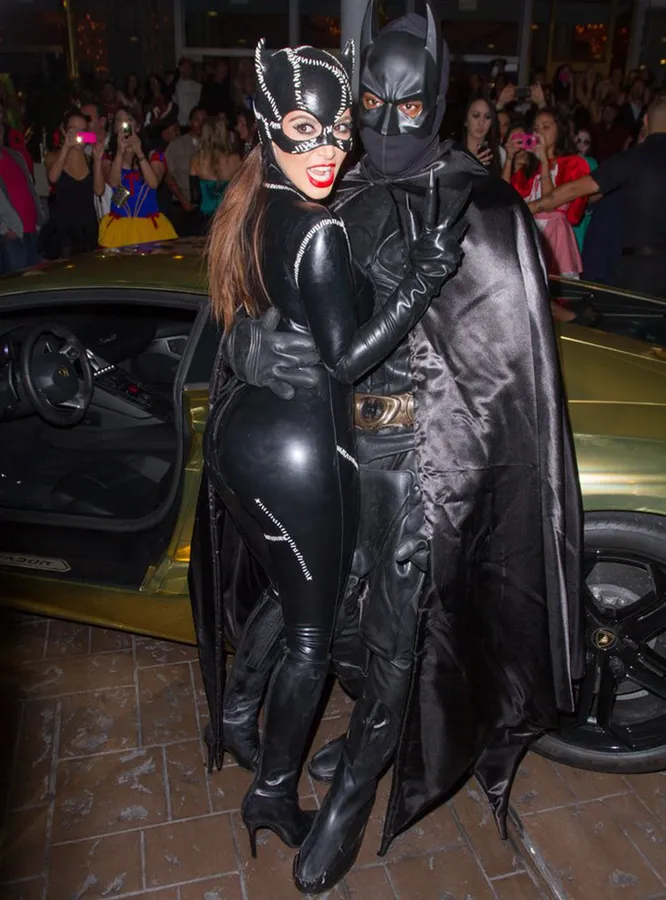 Женщина-кошка Ким Кардашьян и ее любимый Канье Уэст в образе Бэтмена
