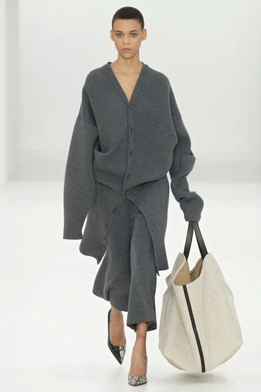 Loewe осень-зима 2023/24 Loewe осень-зима 2023/24