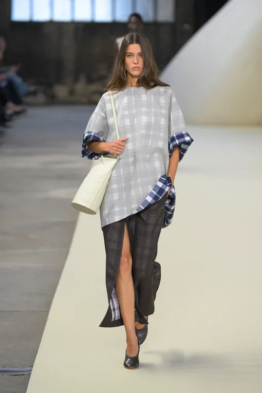 Tod's весна-лето 2025