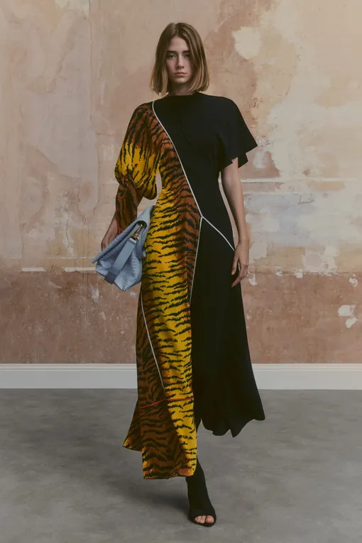Victoria Beckham Resort 2024 Victoria Beckham Resort 2024