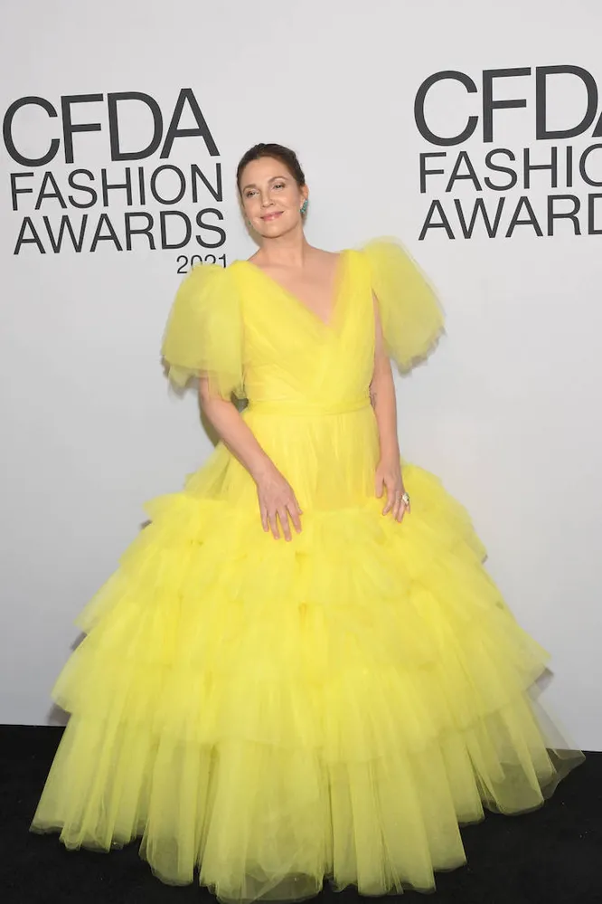Дрю Бэрримор в Christian Siriano Дрю Бэрримор в Christian Siriano