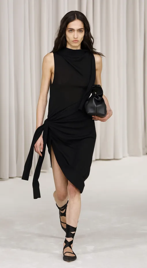 Ferragamo весна-лето 2025