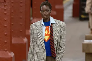 4 образа с показа Chanel Métiers d’Art 2026, которые стоит повторить прямо сейчас 4 образа с показа Chanel Métiers d’Art 2026, которые стоит повторить прямо сейчас