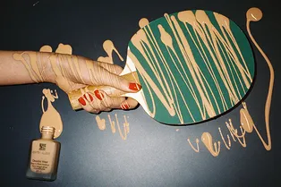 Estée Lauder и Ping Pong Club Moscow создали лимитированную коллекцию футболок Estée Lauder и Ping Pong Club Moscow создали лимитированную коллекцию футболок