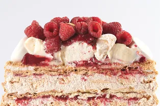 Идеальный «Наполеон» и еще 30 десертов по рецептам Юлии Высоцкой теперь можно заказать домой