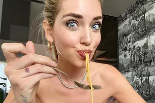 Переели за праздничным столом? Эти средства помогут избавиться от тяжести в желудке