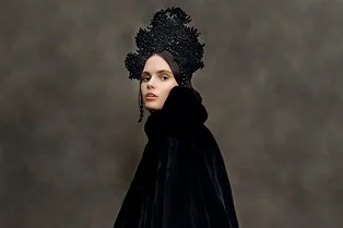 Кутюр по-русски: мех, вышивка и бархат в новой коллекции Yanina Couture