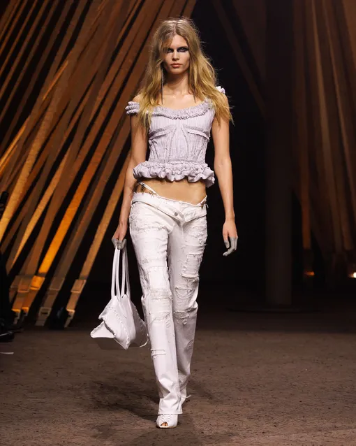 Alexander McQueen весна-лето 2026 Alexander McQueen весна-лето 2026