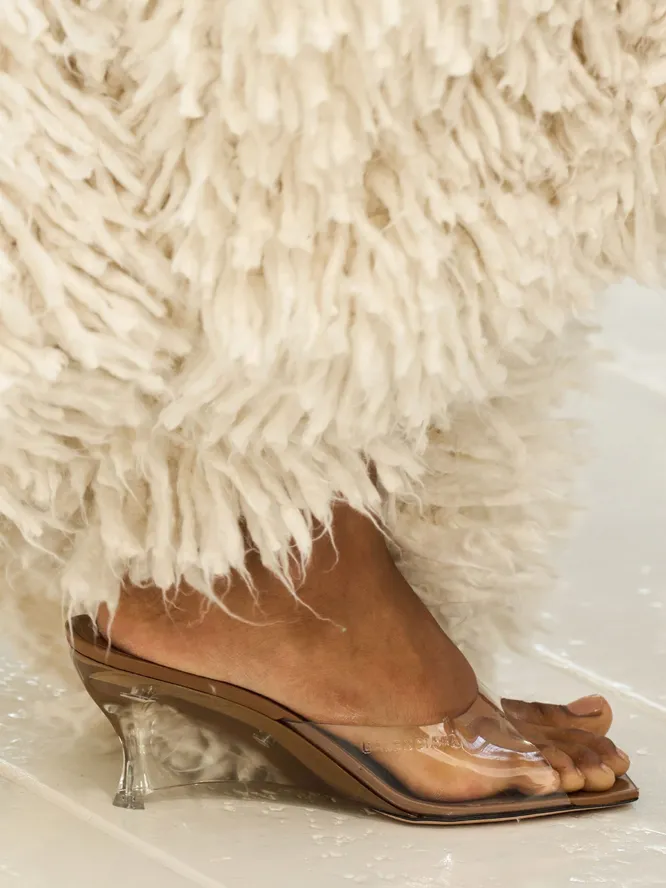 Balenciaga весна-лето 2027 Balenciaga весна-лето 2027