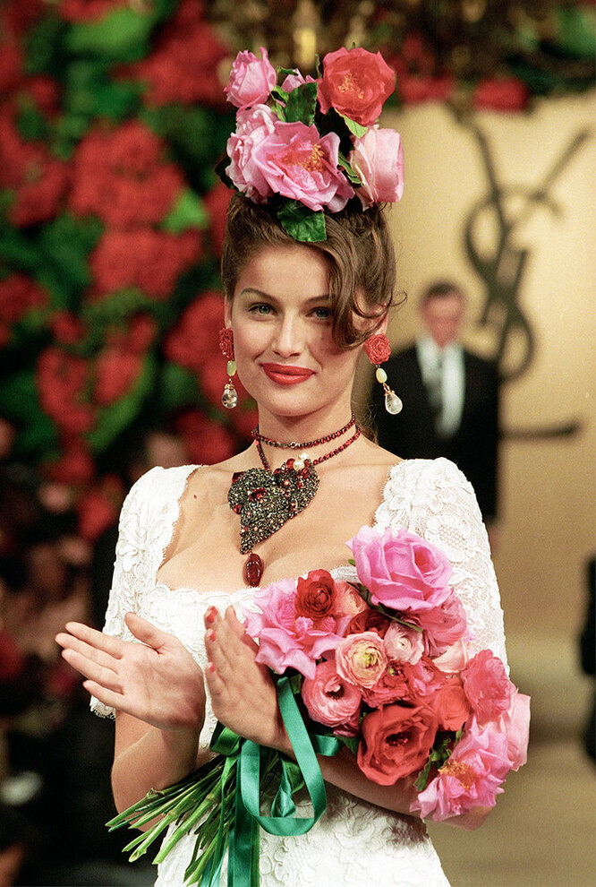 На показе YSL Haute Couture весна-лето 1998