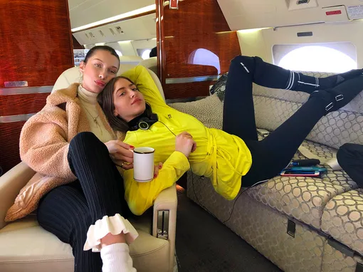@bellahadid @bellahadid