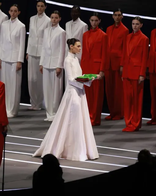 Виттория Черетти на церемонии открытия Олимпиады в Милане, 2026 Виттория Черетти на церемонии открытия Олимпиады в Милане, 2026