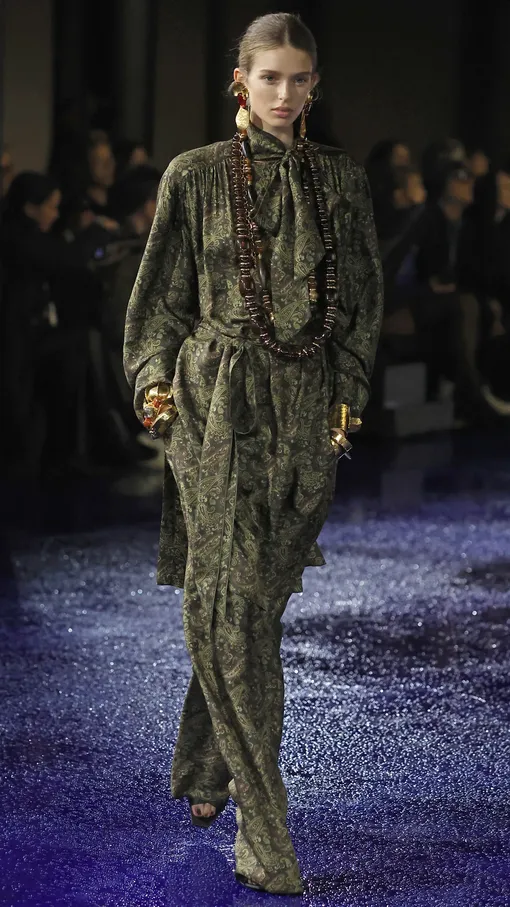Saint Laurent весна-лето 2025 Saint Laurent весна-лето 2025