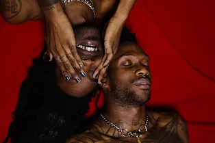 Панк жив, но маскируется под хип-хоп: что слушают молодые и злые в 2020-м