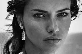 2 минуты в Instagram*, бокс и «Игра престолов»: 24 часа из жизни Адрианы Лимы