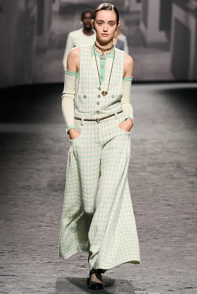 CHANEL весна-лето 2023 CHANEL весна-лето 2023