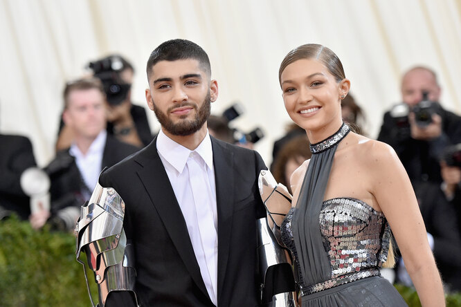 Джиджи Хадид и Зейн Малик на Met Gala, 2016 Джиджи Хадид и Зейн Малик на Met Gala, 2016