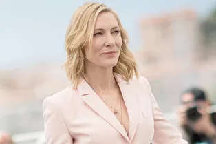 Какие костюмы выбирать этой весной: показывают Кристен Стюарт, Кейт Бланшетт и Леа Сейду