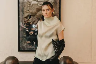 Всего один топ, который разнообразит любой базовый «низ» Всего один топ, который разнообразит любой базовый «низ»