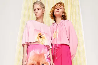 33 ироничных и ярких наряда из новой коллекции Alexandr Rogov, в которых захочется отправиться в лето прямо сейчас