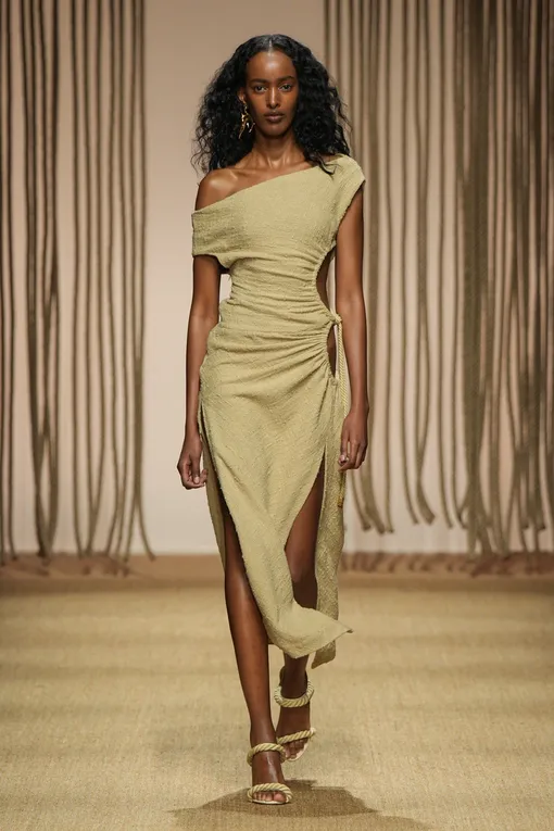 Roberto Cavalli весна-лето 2025 Roberto Cavalli весна-лето 2025