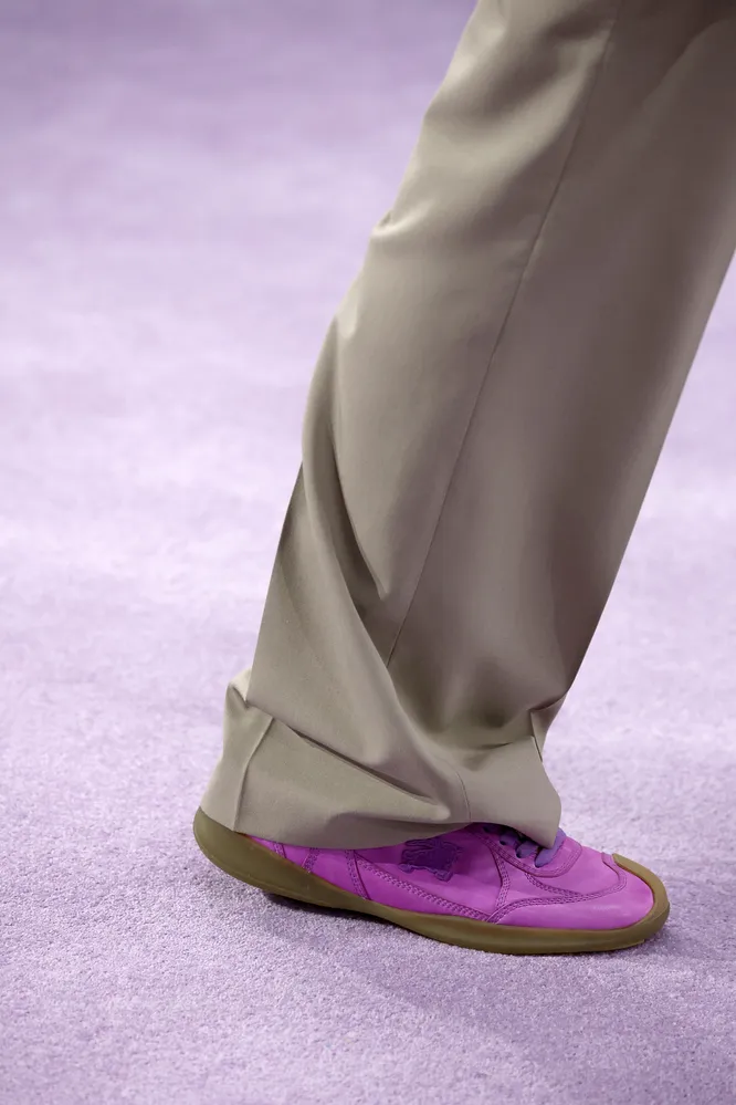 Burberry весна-лето 2025