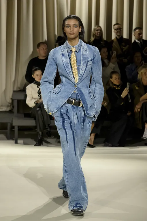 Schiaparelli осень-зима 2024/24 Schiaparelli осень-зима 2024/24