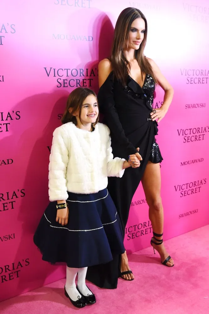 Алессандра Амброзио с дочкой
