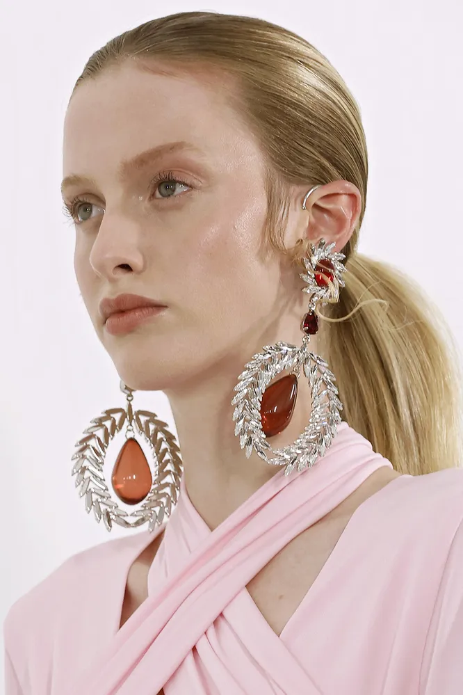 Giambattista Valli осень-зима 2023/24 Giambattista Valli осень-зима 2023/24