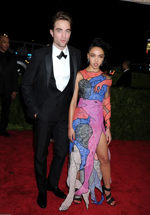 Роберт Паттинсон и FKA Twigs Роберт Паттинсон и FKA Twigs