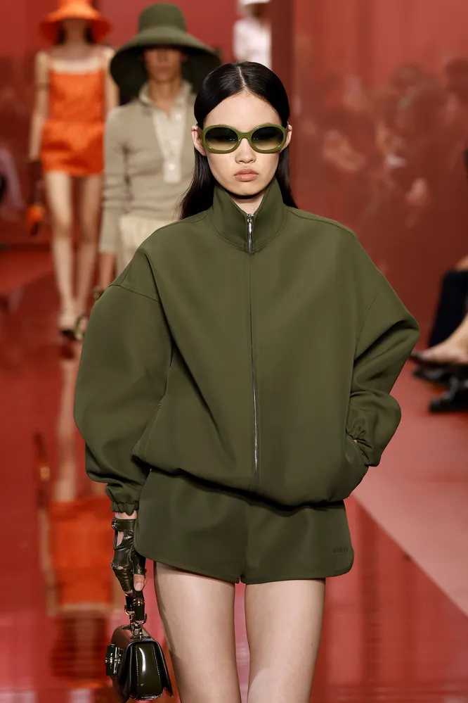 Gucci весна-лето 2025 Gucci весна-лето 2025