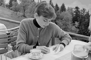 Такой вы ее еще не видели: редкие архивные снимки Одри Хепберн