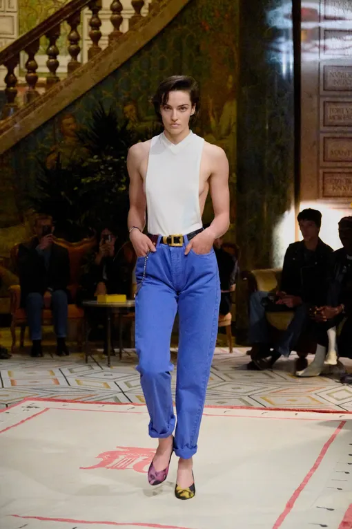Versace весна-лето 2026 Versace весна-лето 2026