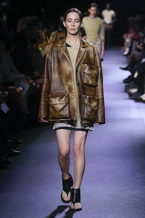 Miu Miu весна-лето 2023 Miu Miu весна-лето 2023