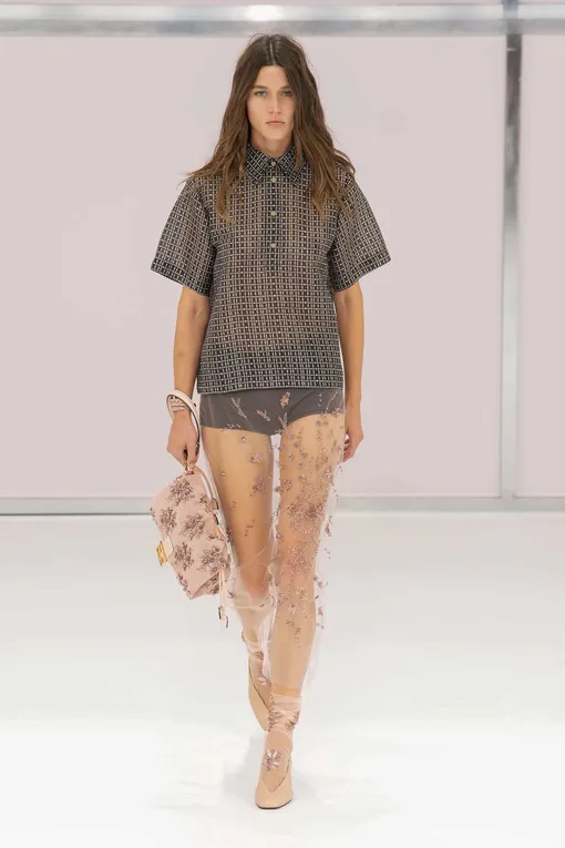 Fendi весна-лето 2025 Fendi весна-лето 2025