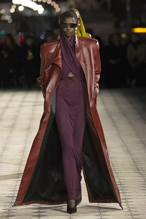 Saint Laurent весна-лето 2023 Saint Laurent весна-лето 2023