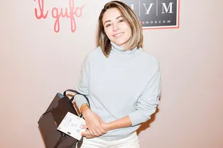 Яна Кушнер и Вероника Сидорова на рождественском бранче Il Gufo