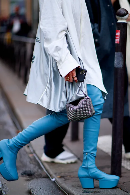 Стритстайл на неделе моды в Париже весна-лето 2022