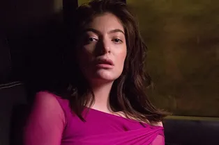 Lorde выпустила сразу 6 видеоклипов