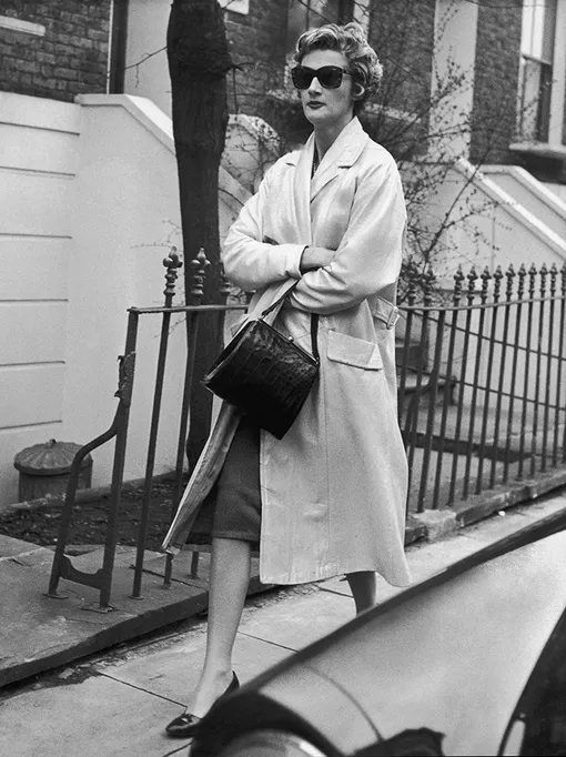 Девушка на улице Лондона, 1959 год. Фото: Evening Standard/Hulton Archive/Getty Images